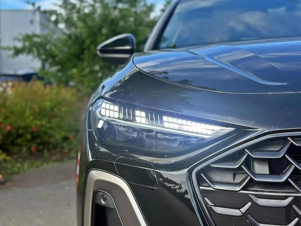Gebraucht Audi A5 Ambiente 204 PS (150 kW) 2025 Mythosschwarz metallic Kombi