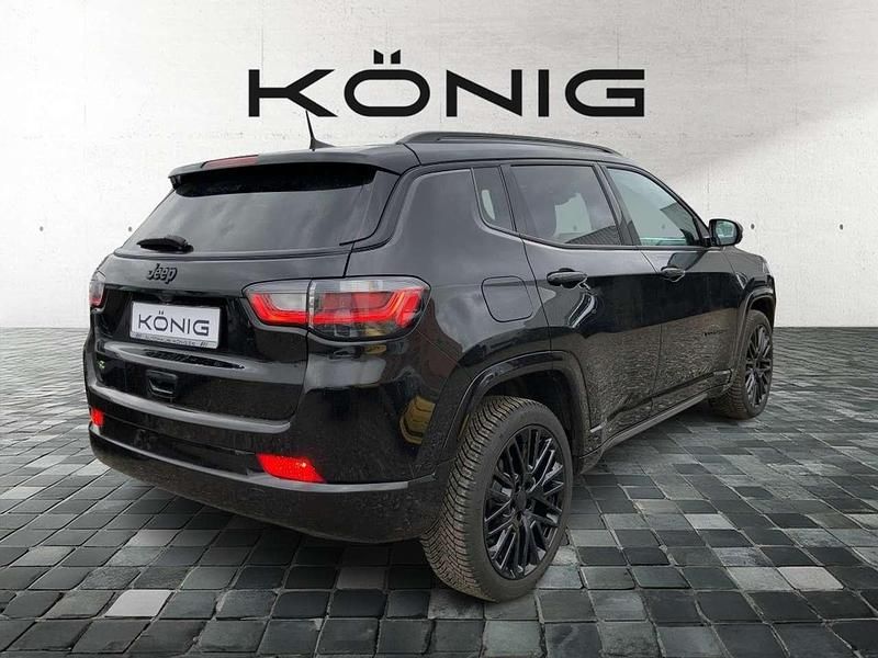 Gebraucht Jeep Compass Altitude 131 PS (96 kW) 2024 Schwarz SUV