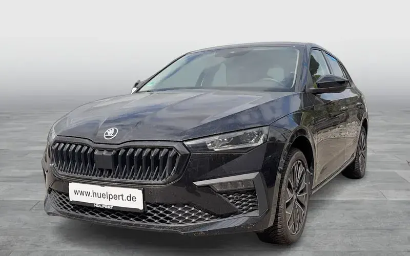 Gebraucht Skoda Scala Tour 150 PS (110 kW) 2025 Schwarzmagic perleffekt Kleinwagen
