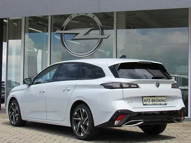 Gebraucht Peugeot 308 SW Allure 131 PS (96 kW) 2025 Weiß Kombi