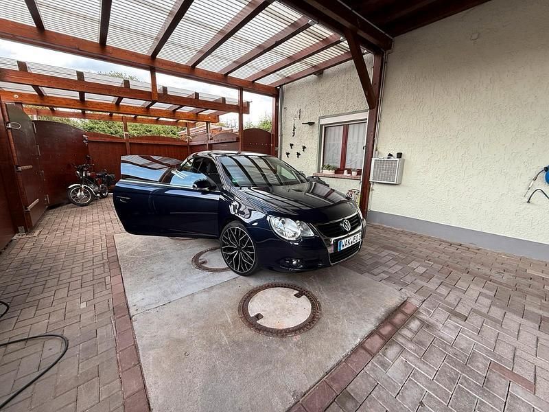 Blau Gebraucht 2007 VW Eos Cabrio | 10.990 € (Teuer) - Bild 1/4