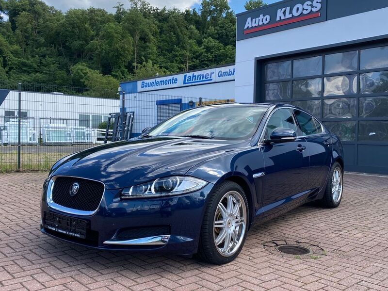 Blau Gebraucht 2012 Jaguar XF S Limousine | 12.490 € (Fairer Preis) - Bild 1/4