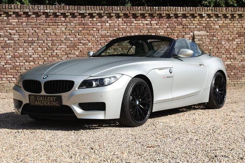 Grau Gebraucht 2013 BMW Z4 Cabrio | 34.950 € - Bild 1/4