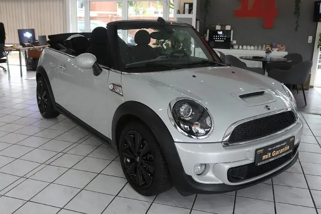 Usata Mini Cooper S Cabriolet 184 CV (135 kW) 2012 Bianco Cabrio