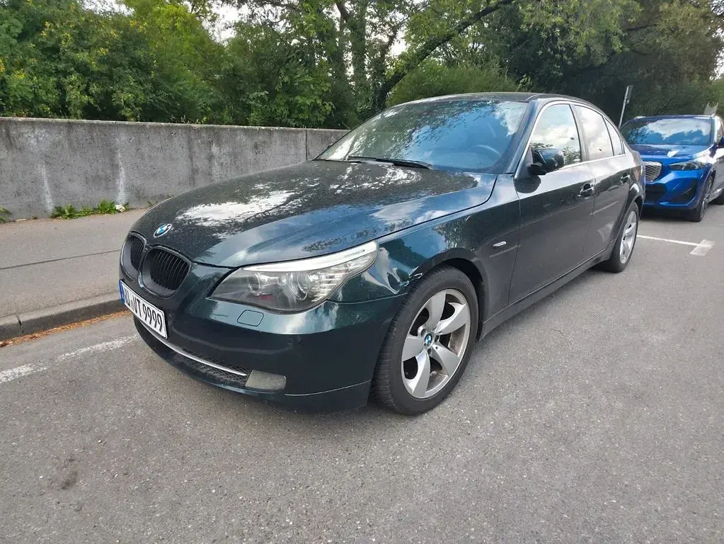 Gebraucht BMW 525 Sport Line 218 PS (160 kW) 2007 Grün Limousine