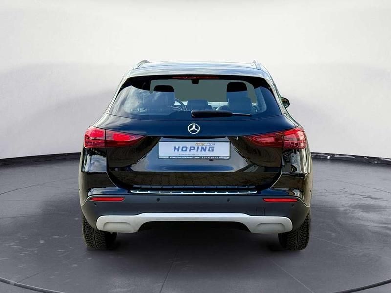 Gebraucht Mercedes GLA200 163 PS (119 kW) 2024 Nachtschwarz  unilack SUV