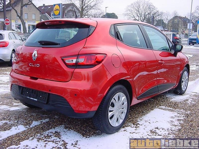 Gebraucht Renault Clio IV 73 PS (53 kW) 2014 Dezirrotmetallic Limousine