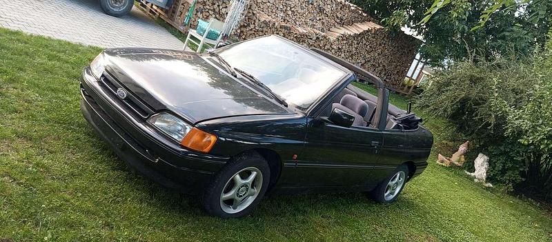 Schwarz Gebraucht 1991 Ford Escort Cabriolet Cabrio | 2.500 € - Bild 1/4