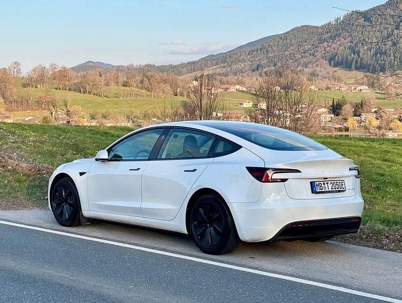Gebraucht Tesla Model 3 366 kW (498 PS) 2023 Weiß Limousine