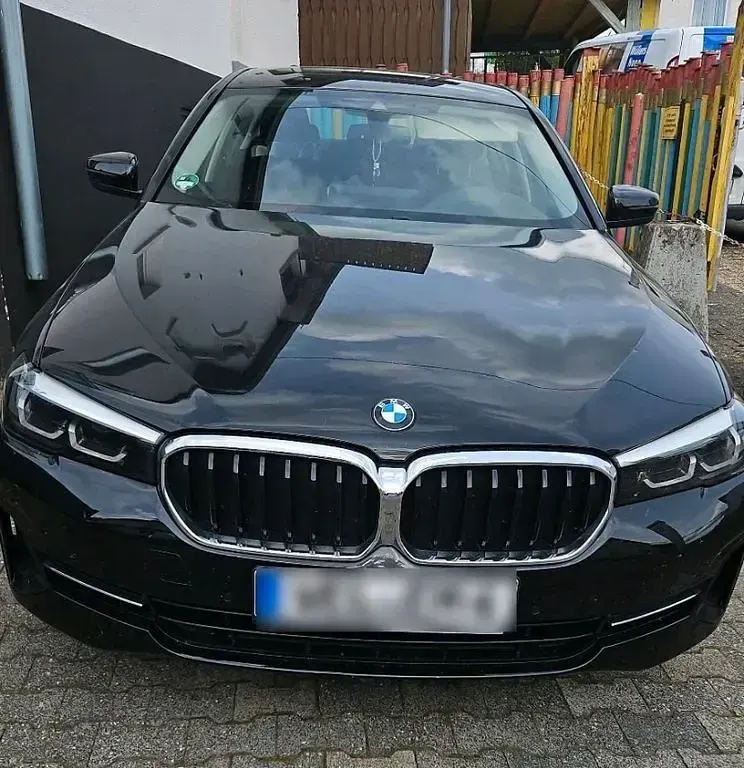 Gebraucht BMW 520 190 PS (139 kW) 2021 Schwarz Limousine