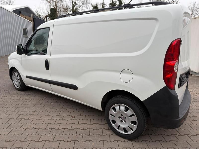 Gebraucht Fiat Doblò 100 PS (73 kW) 2012 Weiß Van / Kleinbus
