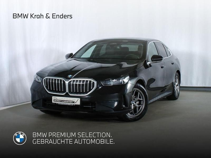 Schwarz Gebraucht 2025 BMW 520 Sport Line Limousine | 49.460 € (Fairer Preis) - Bild 1/4