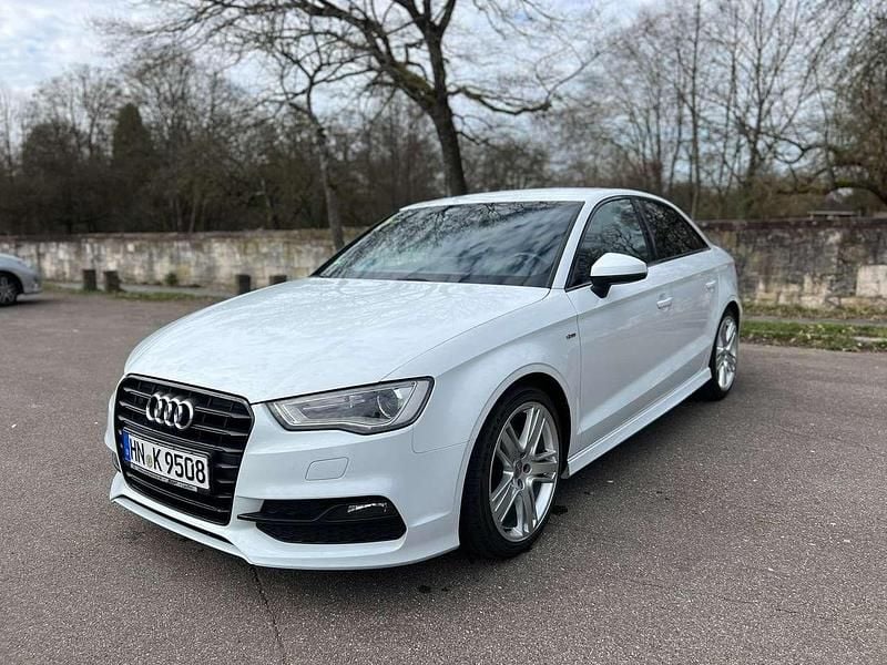 Weiß Gebraucht 2015 Audi A3 S-Line Limousine | 15.950 € (Fairer Preis) - Bild 1/4