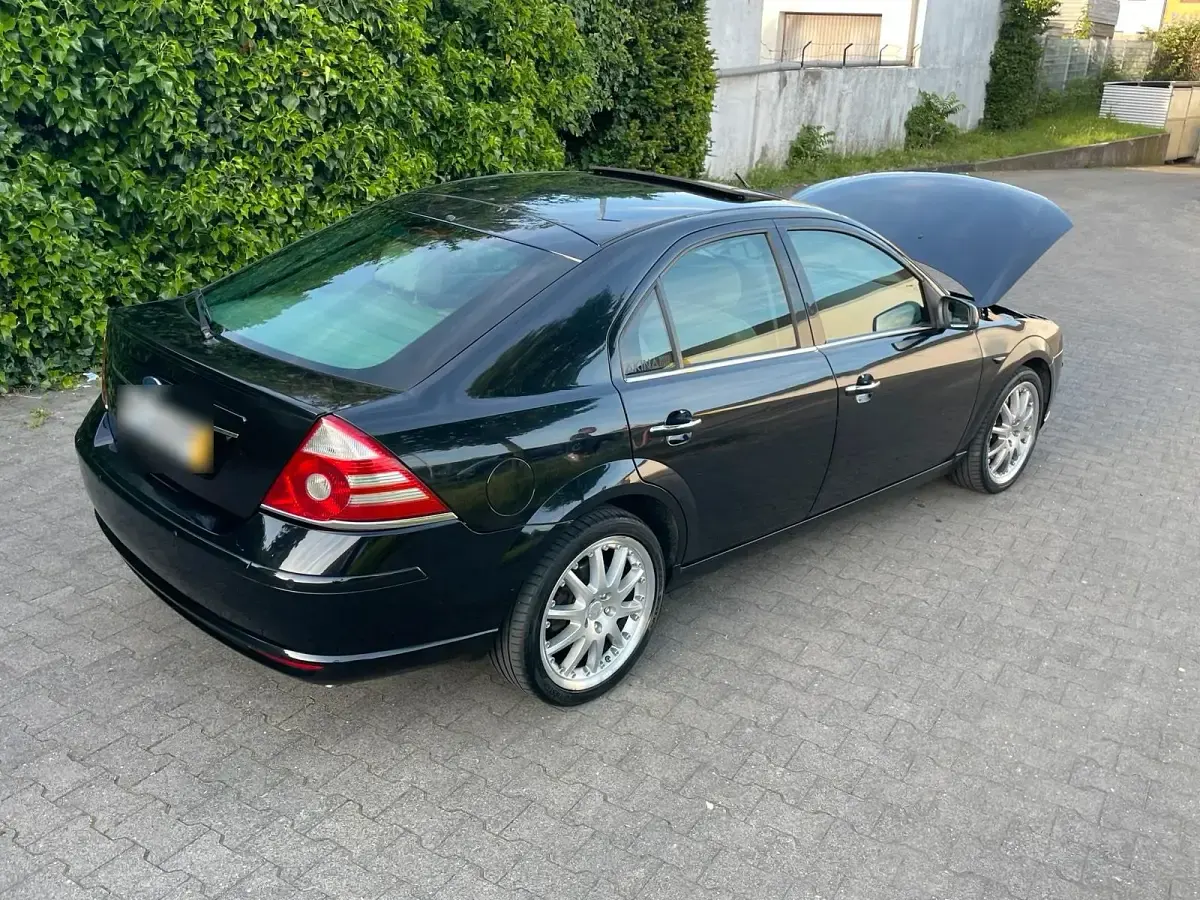 Gebraucht Ford Mondeo 204 PS (150 kW) 2005 Schwarz Limousine