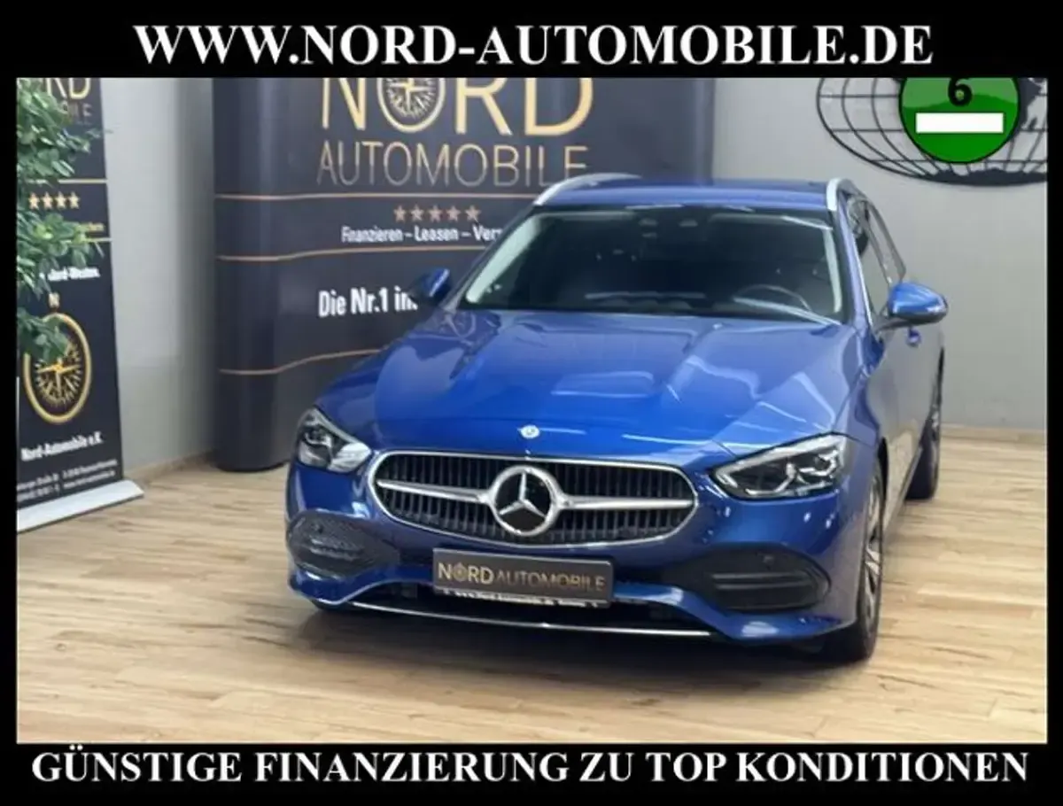 Gebraucht Mercedes C200 Avantgarde 163 PS (119 kW) 2022 Blau Kombi