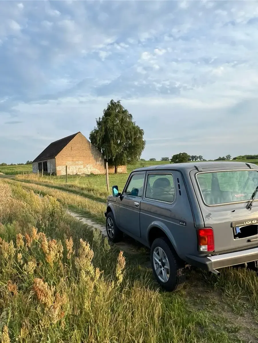 Second-hand Lada niva 82 CP (60 kW) 2007 Gri SUV