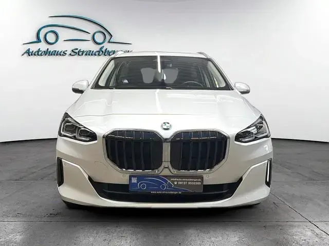 Gebraucht BMW 218 Active Tourer Luxury Line 136 PS (100 kW) 2024 Weißkeine angabe Van / Kleinbus