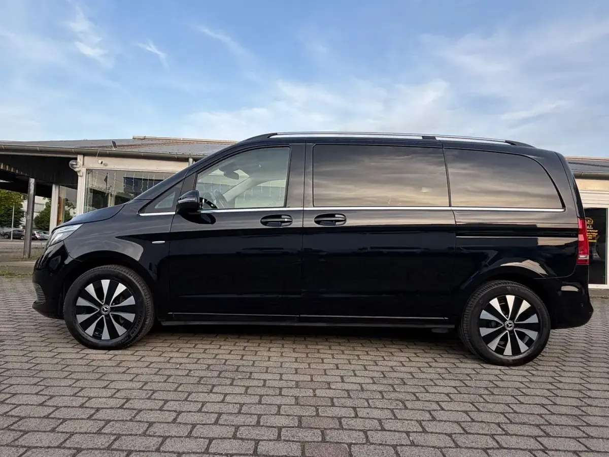Gebraucht Mercedes V250 Edition 190 PS (139 kW) 2016 Schwarz Van / Kleinbus