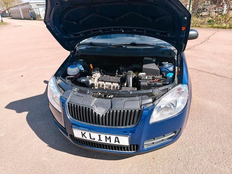 Gebraucht Skoda Roomster 69 PS (50 kW) 2009 Blau Van / Kleinbus