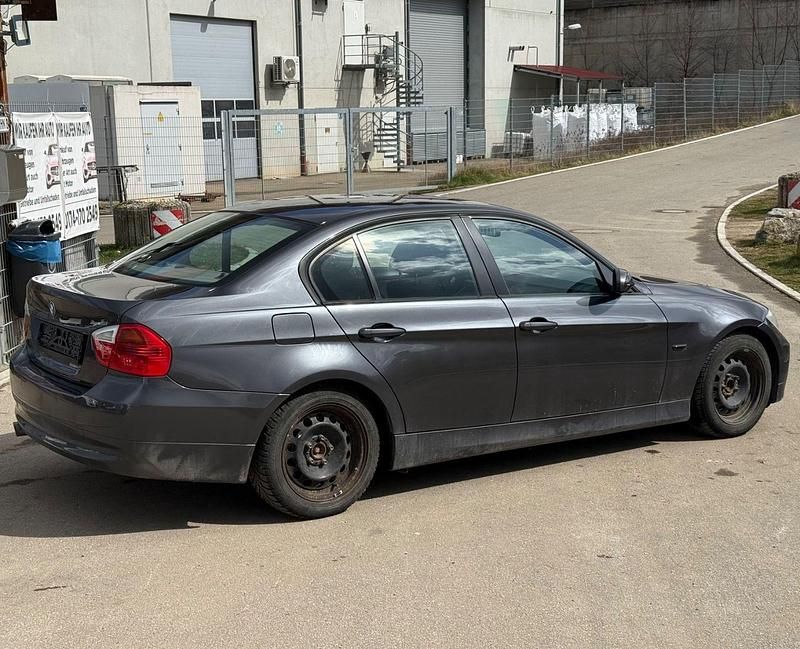 Gebraucht BMW 318 Advantage 143 PS (105 kW) 2008 Grau Limousine