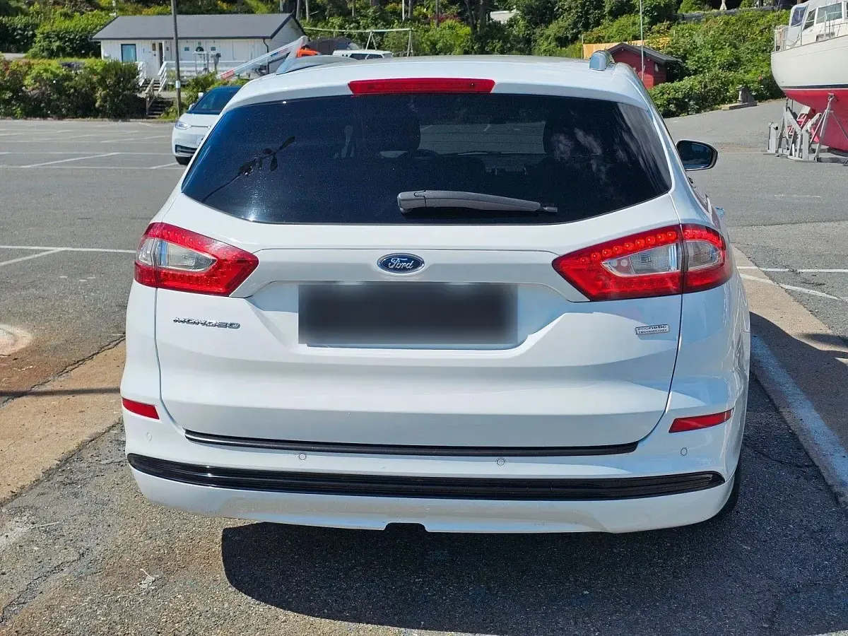 Gebraucht Ford Mondeo Titanium 120 PS (88 kW) 2017 Weiß Kombi
