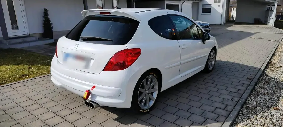 Gebraucht Peugeot 207 RC 180 PS (132 kW) 2008 Weiß Kleinwagen