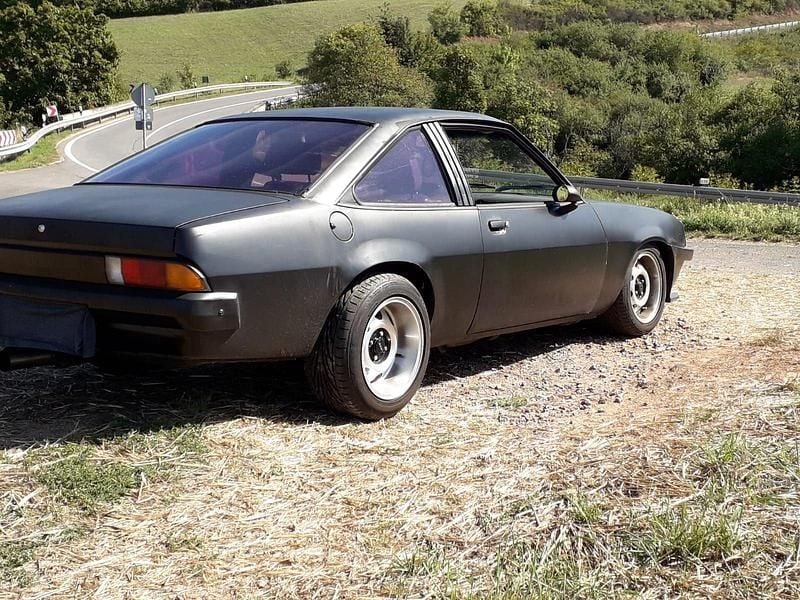 Schwarz Gebraucht 1983 Opel Manta Coupé | 12.900 € - Bild 1/4