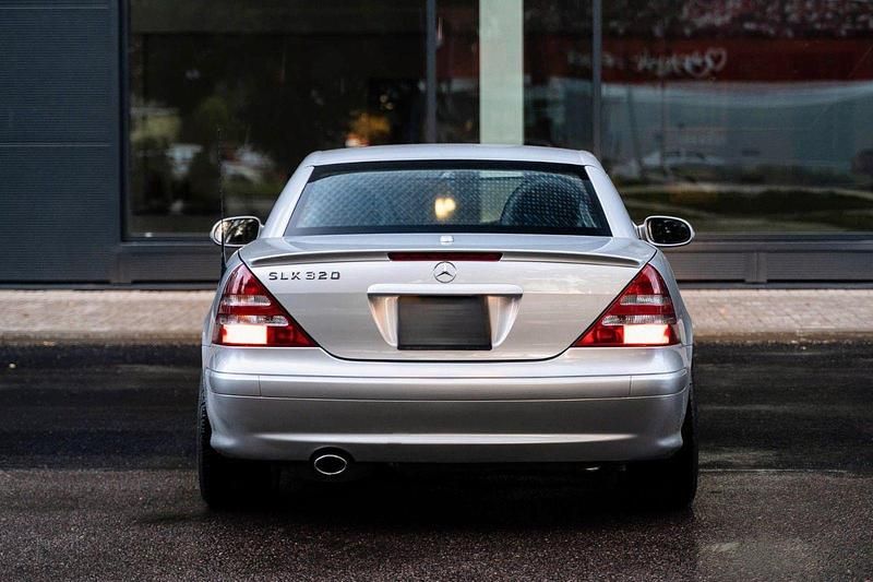 Gebraucht Mercedes SLK320 Edition 218 PS (160 kW) 2003 Silber Cabrio