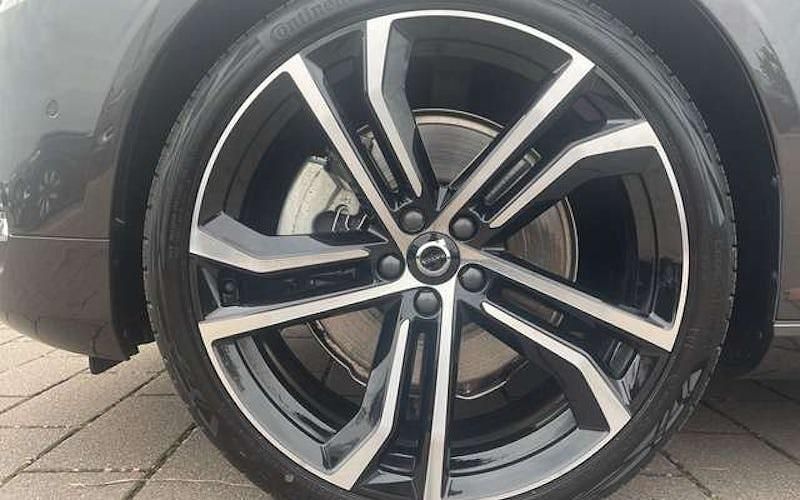 Second-hand Volvo V90 Ultimate 197 CP (144 kW) 2024 Gri Break