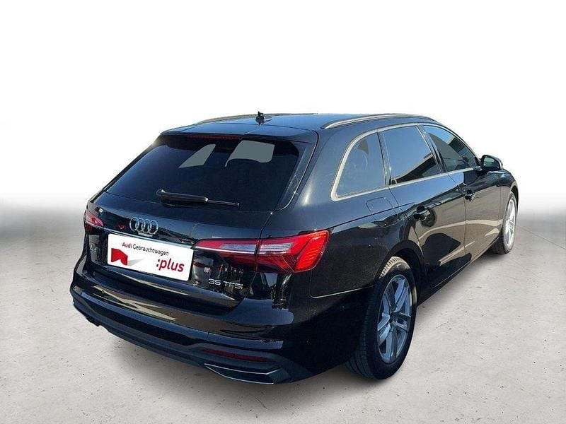 Gebraucht Audi A4 Sport 150 PS (110 kW) 2023 Brillantschwarz Kombi