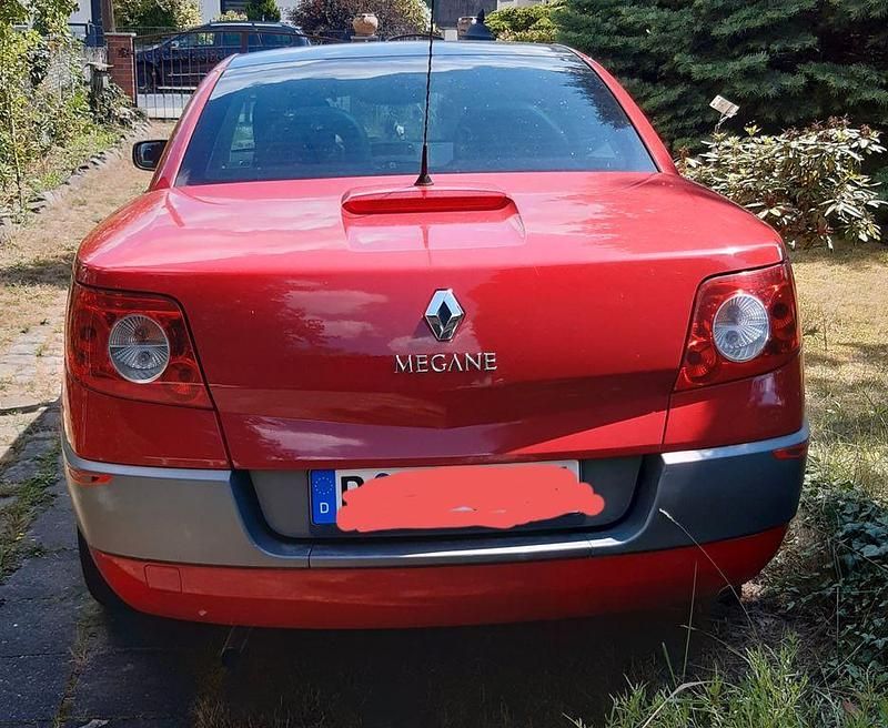 Rot Gebraucht 2005 Renault Mégane Cabriolet Privilege Cabrio | 4.500 € (Etwas zu teuer) - Bild 1/3