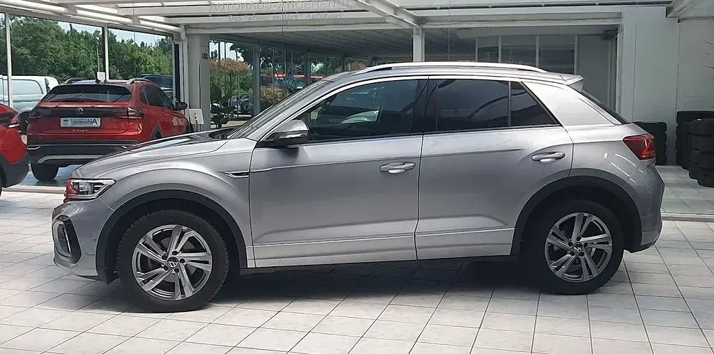 Gebraucht VW T-Roc R-line 150 PS (110 kW) 2023 Silber SUV