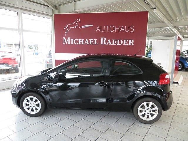 Schwarz Gebraucht 2015 Kia Rio Edition 7 Limousine | 9.999 € (Fairer Preis) - Bild 1/1