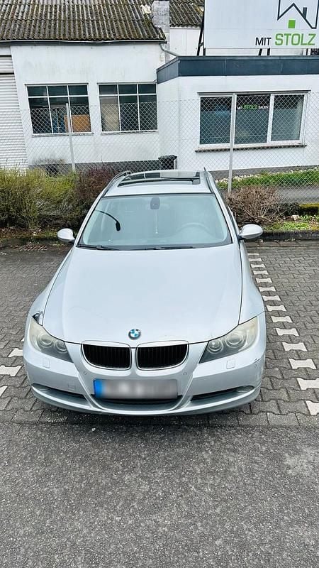 Gebraucht BMW 318 122 PS (89 kW) 2006 Grau Kombi
