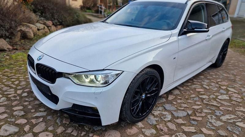Weiß Gebraucht 2015 BMW 320 Performance Kombi | 19.100 € (Teuer) - Bild 1/4