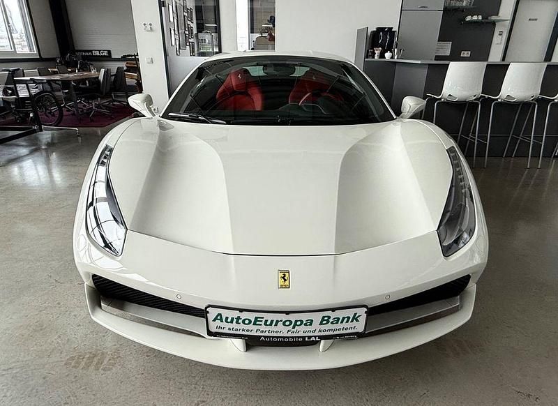Gebraucht Ferrari 488 670 PS (492 kW) 2017 Weiß Coupé