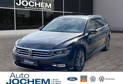 Silber Gebraucht 2023 VW Passat Elegance Kombi | 30.990 € (Teuer) - Bild 1/4