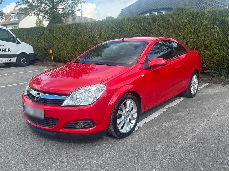 Rot Gebraucht 2008 Opel Astra Cabriolet Cabrio | 3.800 € (Fairer Preis) - Bild 1/4
