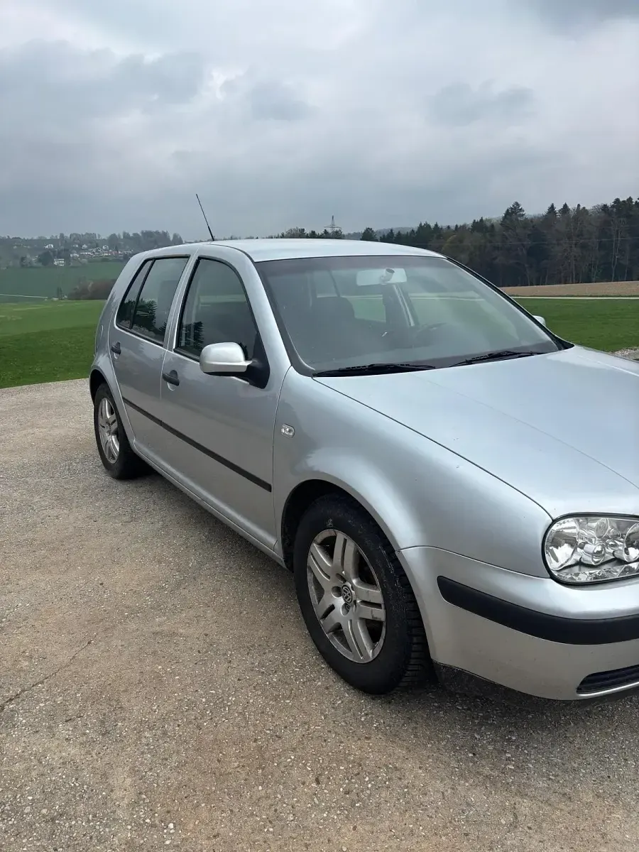 Gebraucht VW Golf IV 75 PS (55 kW) 2002 Silber Kleinwagen