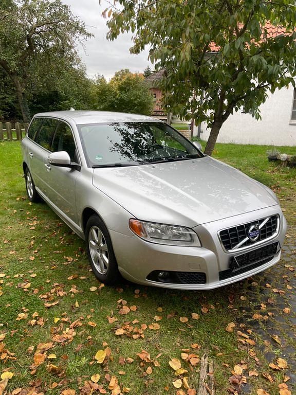 Gebraucht Volvo V70 163 PS (119 kW) 2011 Silber Kombi