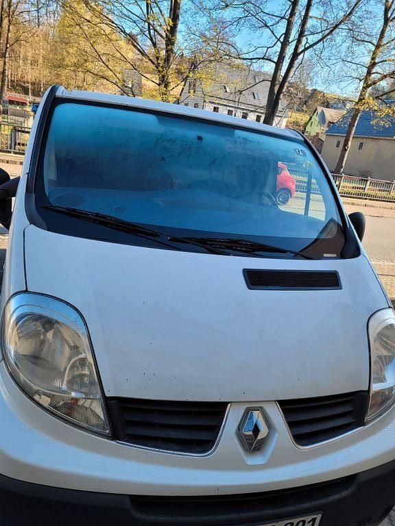 Gebraucht Renault Trafic 114 PS (83 kW) 2012 Weiß Van / Kleinbus