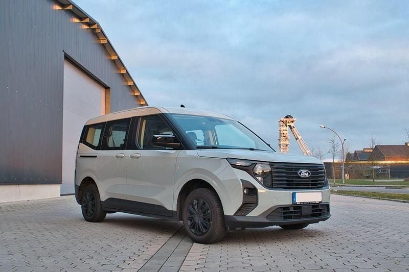 Gebraucht Ford Tourneo Courier 125 PS (91 kW) 2024 Grau Van / Kleinbus