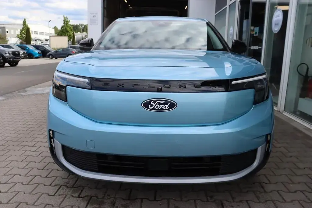 Neu Ford Explorer Standard Range 125 kW (170 PS) 2026 Arctic blue metallic SUV