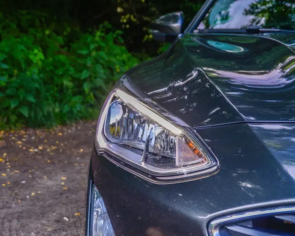 Gebraucht Ford Focus Titanium 120 PS (88 kW) 2018 Grau Kombi