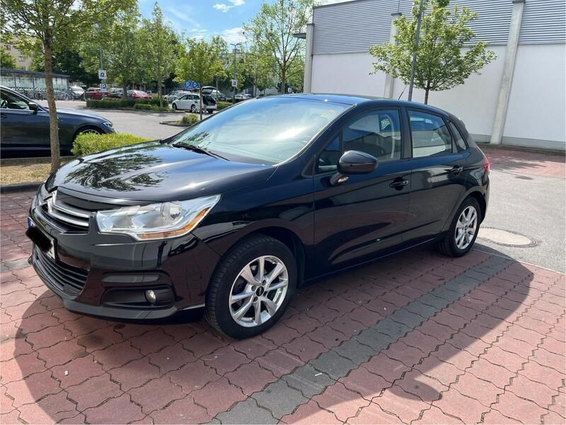 Schwarz Gebraucht 2018 Citroën C4 Live Limousine | 7.400 € (Guter Preis) - Bild 1/4