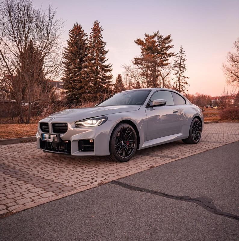 Grau Gebraucht 2024 BMW M2 Shadowline Coupé | 66.500 € (Fairer Preis) - Bild 1/4