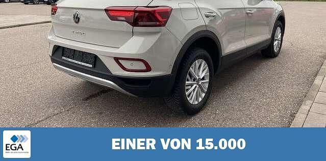 Second-hand VW T-Roc Life 150 CP (110 kW) 2024 Gri SUV
