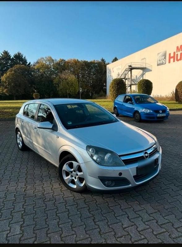 Silber Gebraucht 2006 Opel Astra Sport Kleinwagen | 500 € (Superpreis) - Bild 1/4