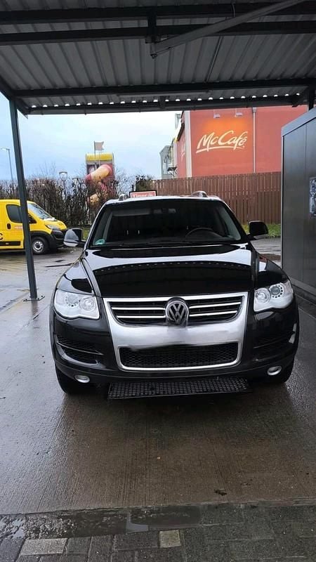 Schwarz Gebraucht 2008 VW Touareg SUV | 10.400 € (Teuer) - Bild 1/4