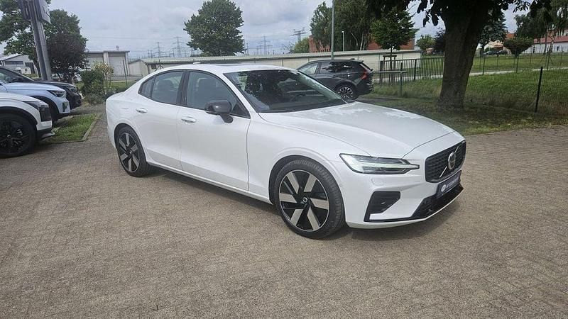 Gebraucht Volvo S60 Ultimate 455 PS (334 kW) 2024 Weiß Limousine